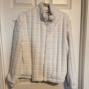 First Love White Teddy Jacket ⭐️NWOT⭐️